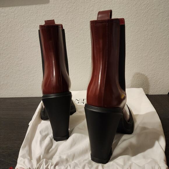 Alexander McQueen Chelsea Boot "Burgundy and Black" Size 38 - Picture 4 of 10
